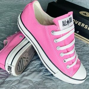 NIB Converse Chuck Taylor ALL STAR in PINK Women’s 8/Mens 6